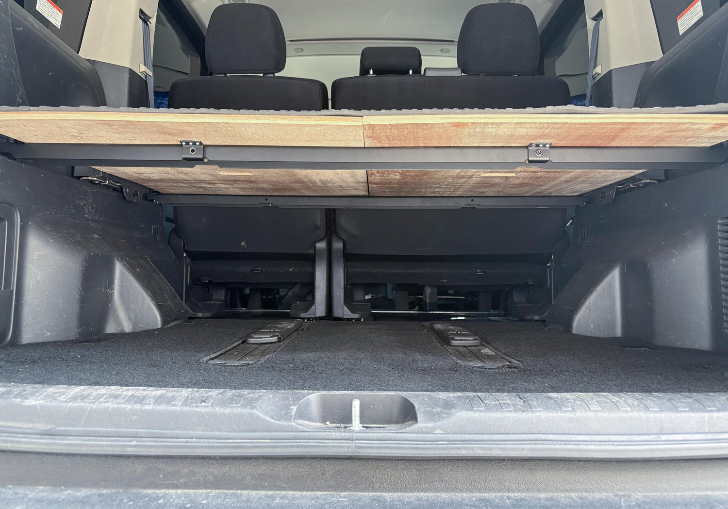 このキットは脚がないので、大きな空間ができます。